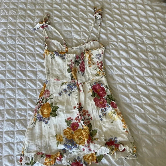 Reformation Christine floral mini dress in bouquet - Picture 9 of 13